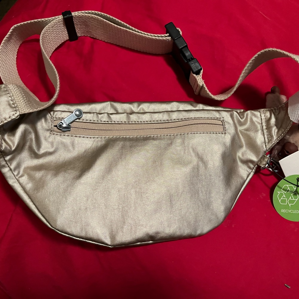Kipling NWT Gold Waist Pack with Monkey Keychain - Picture 2 of 9